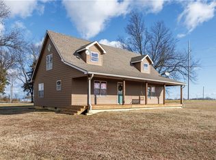 5976 Pratt Rd, Neodesha, KS 66757