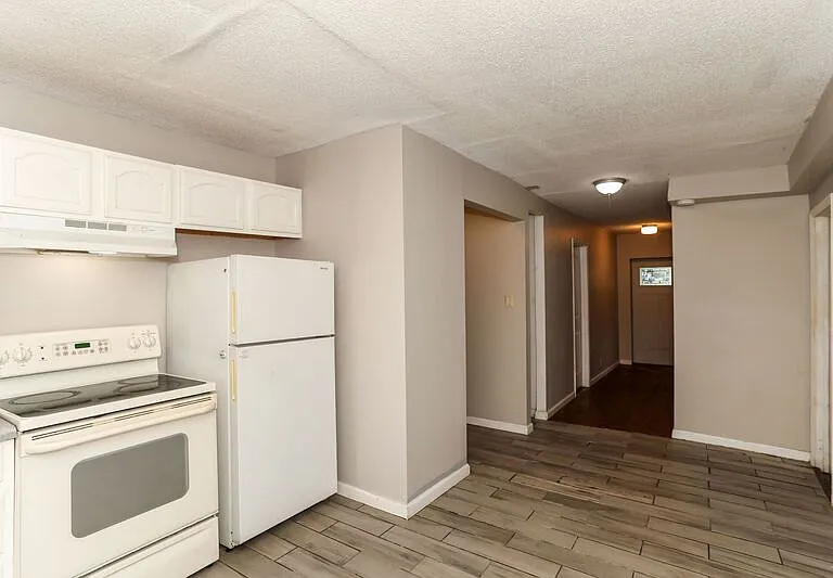 2404-2406 Vermont St #2406 — Photo 8