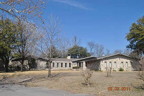 1st image of 1106 Northwood Dr