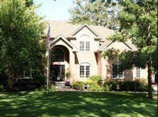 830 Hawthorne Dr, Naperville, IL