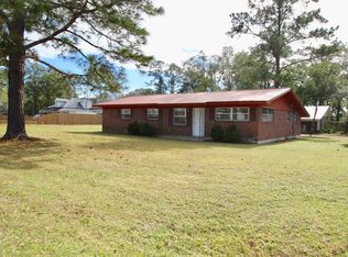 594 Bruce Ave, Defuniak Springs, FL 32435
