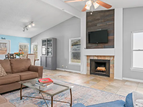 5323 Vista Run, San Antonio, TX 78247