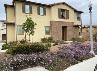 2900 Villa Catalonia Cir, Corona, CA 92881