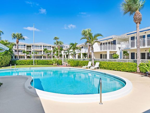 4th image of 300 S Ocean Blvd #W-24
