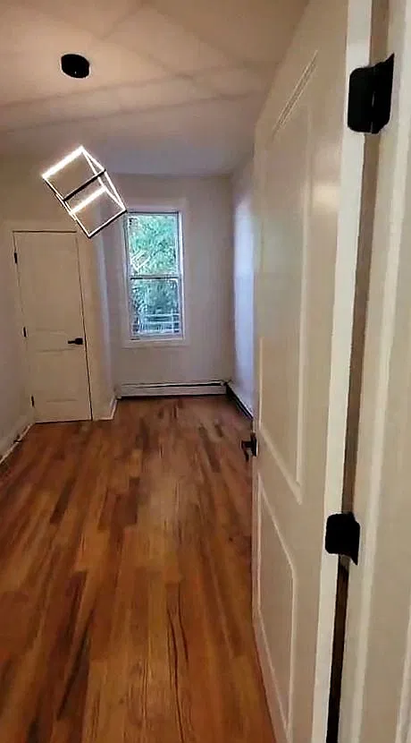 3 bed, 1100 sqft, $2,450 — Photo 4