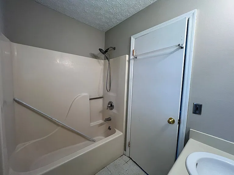 102 Hope Ln — Photo 17