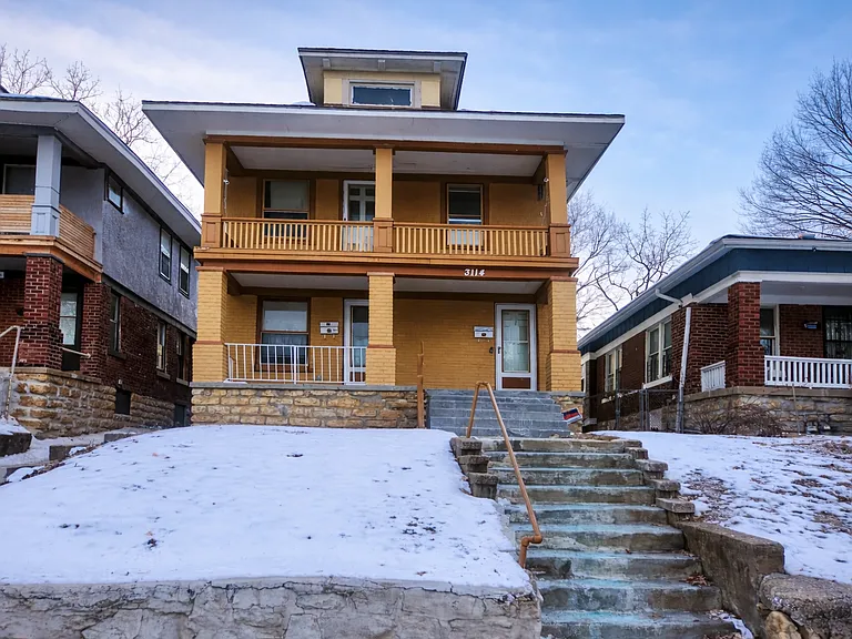 3114 Agnes Ave #A — Photo 1