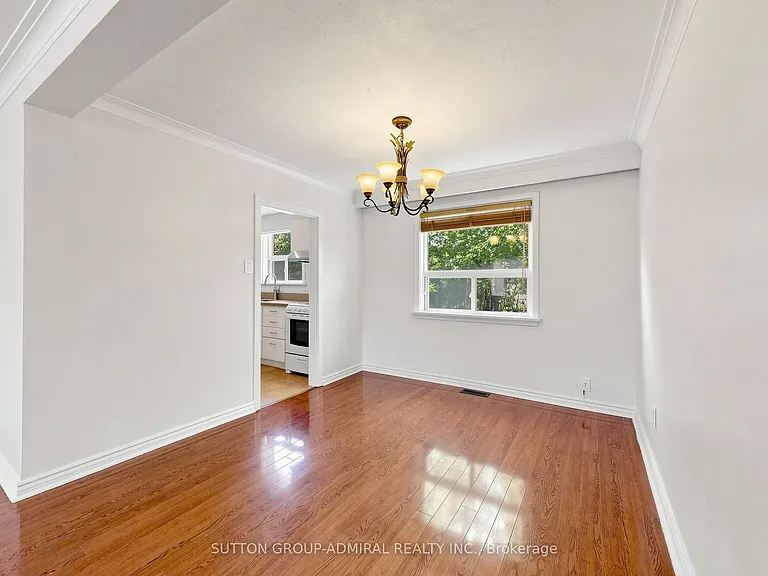 319 Patricia Ave — Photo 8