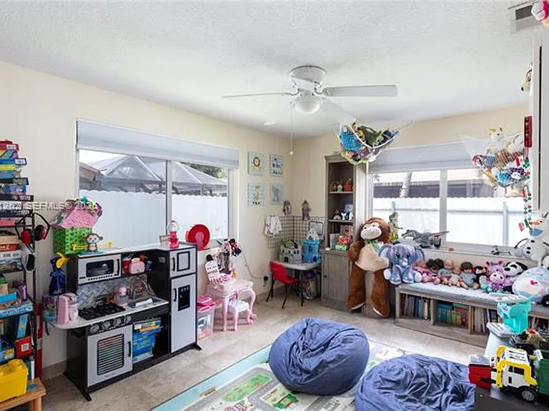 2400 NW 103rd Ave #2400 — Photo 18