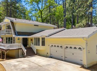 19583 Grizzly Cir, Groveland, CA 95321