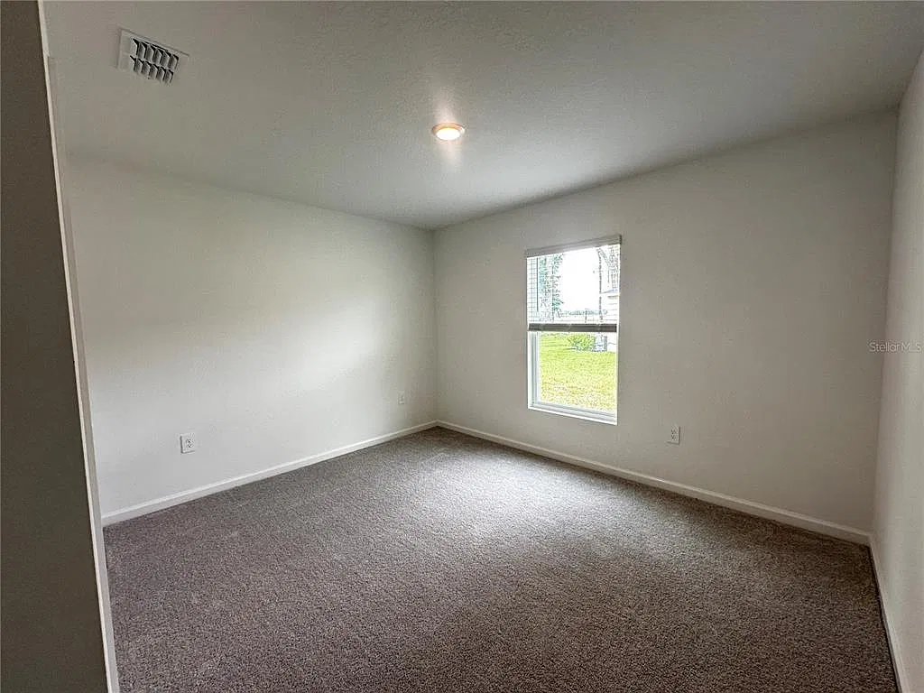 3 bed, 2.0 bath, 1843 sqft, $2,000 — Photo 2