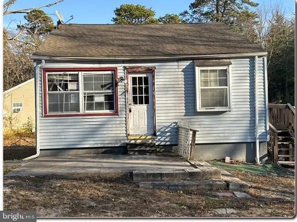 173 Point Breeze Dr, Millville, NJ 08332