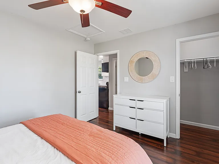 4414 Marathon Blvd #B — Photo 13