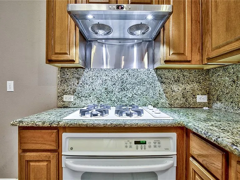 3016 Afton Ridge Dr — Photo 22