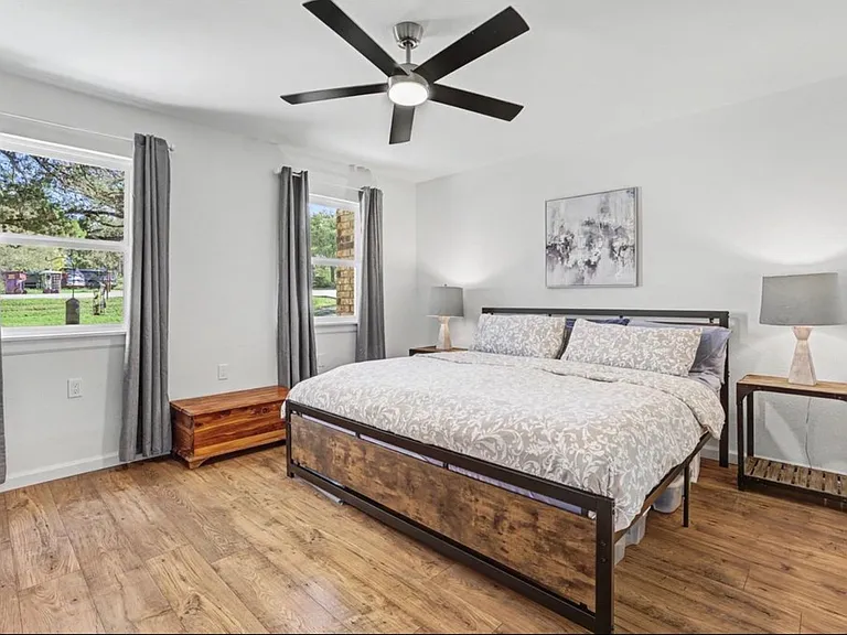 8207 Espanola Trl — Photo 18