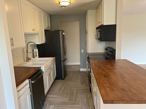 5th image of 425 Walnut Creek Ln Unit 1306