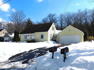 42 Putnam Dr, Westfield, MA 01085