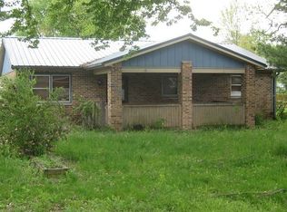 405 W Oil St, Robinson, IL 62454