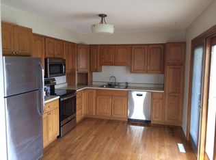1733 Lake Front Dr NE, Solon, IA 52333