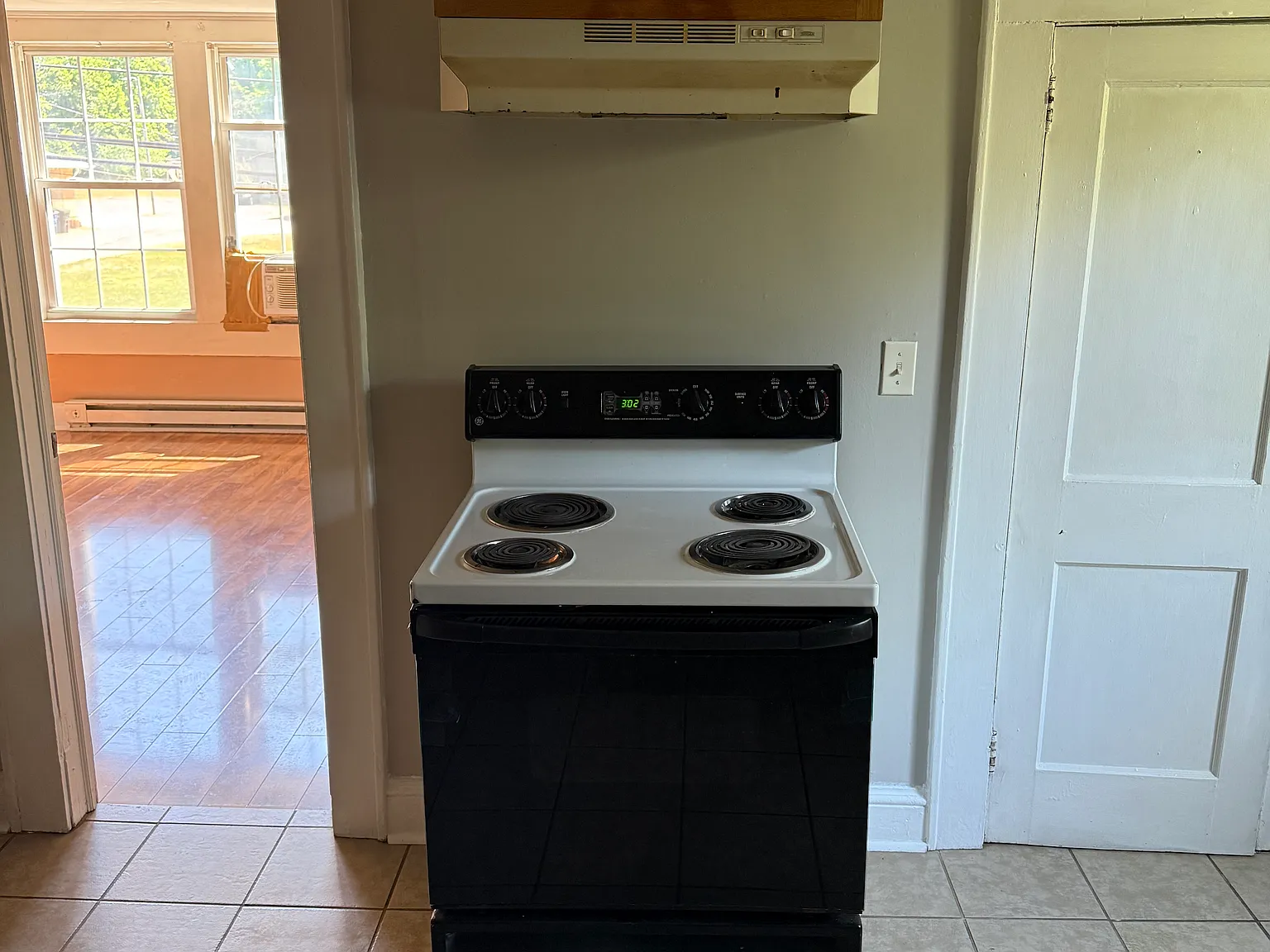 4430 Ogburn Ave — Photo 2