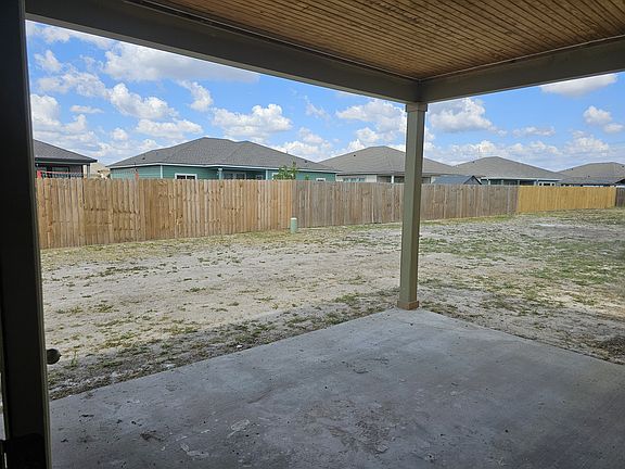 5th image of 144 Bismarck Palm Cir