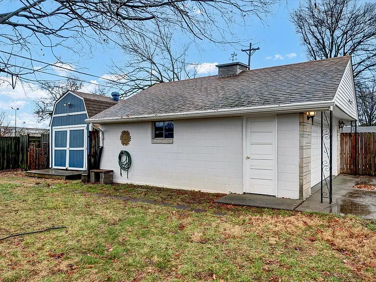 2608 Meadow Dr — Photo 30