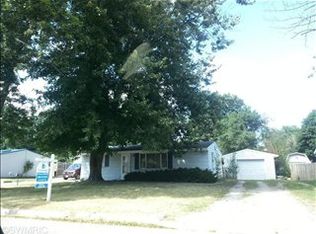 428 10th Ave, Three Rivers, MI 49093