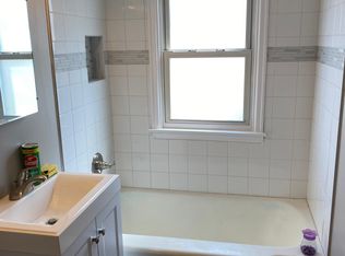 14812 Lawndale Ave, Midlothian, IL 60445