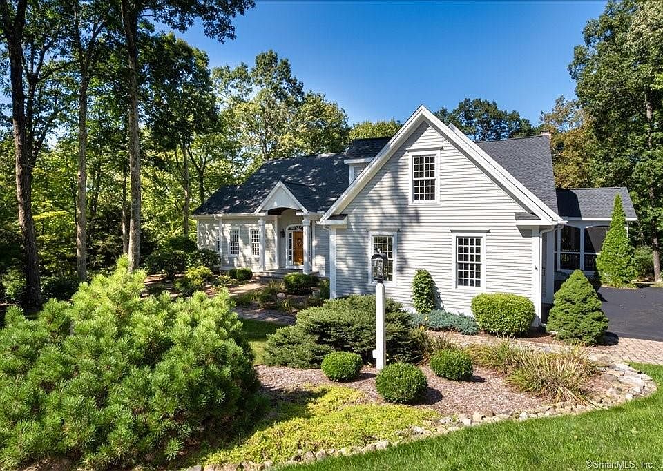 1st image of 14 Black Oak Drive