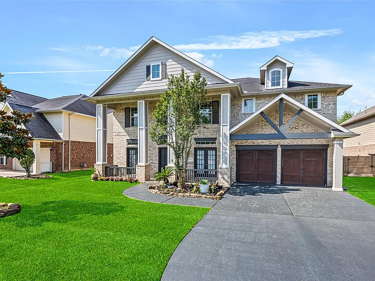 8127 Edenwood Dr — Photo 3