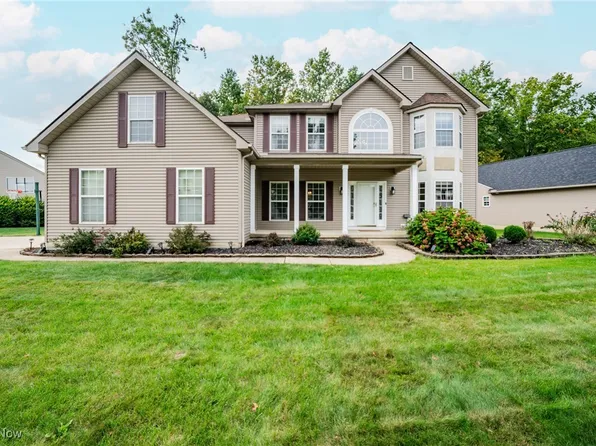 1678 Elm Dr, Avon, OH 44011