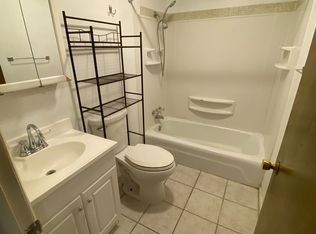 535 E 7th St, Alton, IL 62002