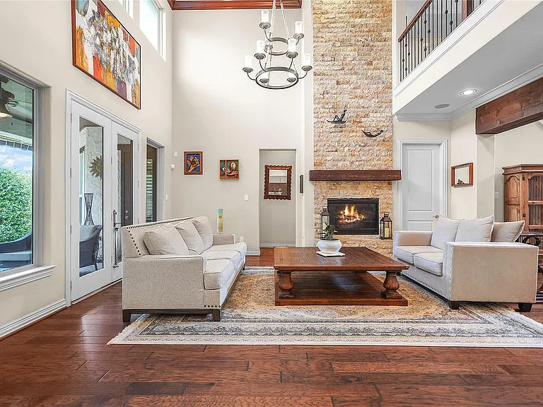 1826 Jade Hollow Ln — Photo 9