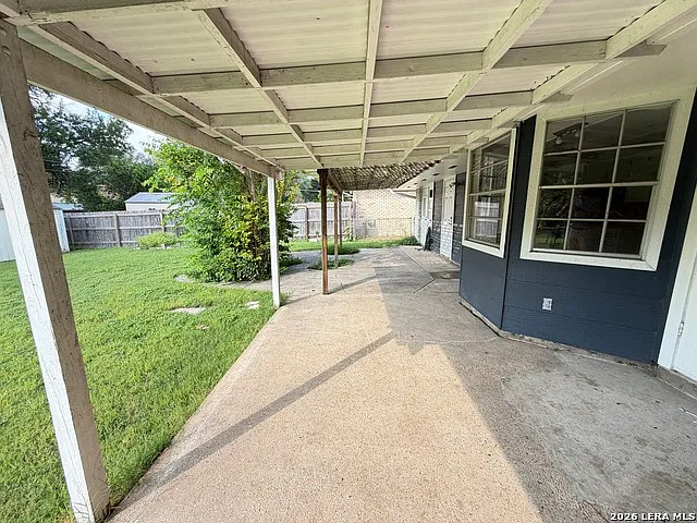 3710 Pinebluff Dr — Photo 24
