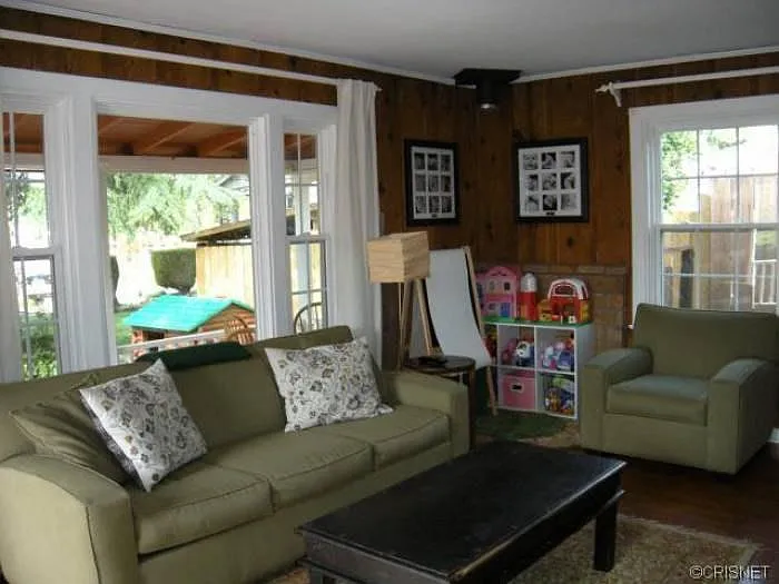 10022 Leona St — Photo 2