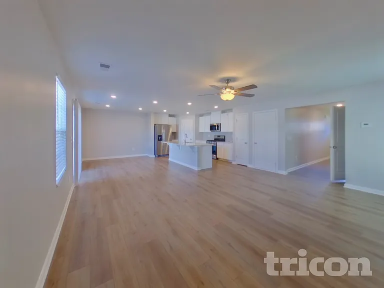 1715 Southwold Ln — Photo 2