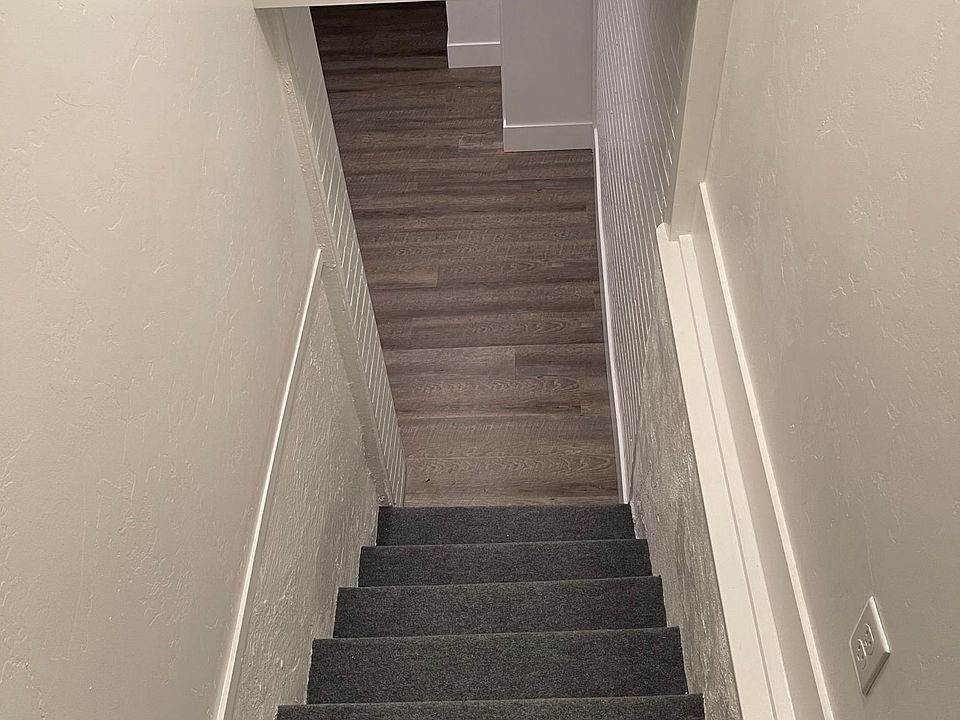 Stairs to basement