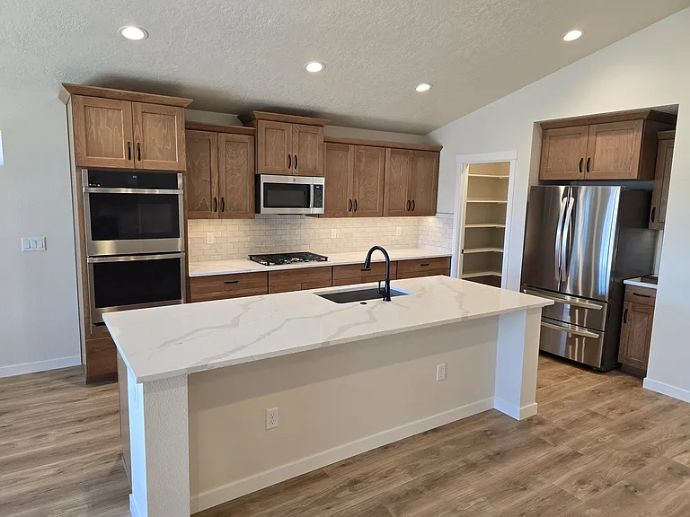 4415 Belethor Ave — Photo 2