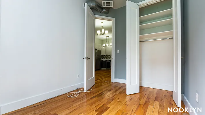 Rented by Nooklyn NYC LLC | media 13