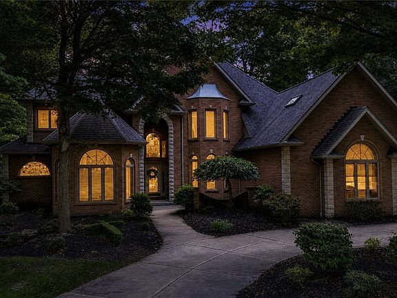 2nd image of 9683 Cobblestone Dr