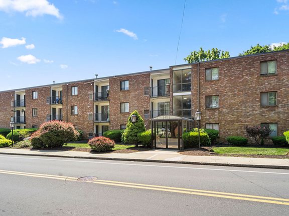 4th image of 42 West St APT 23