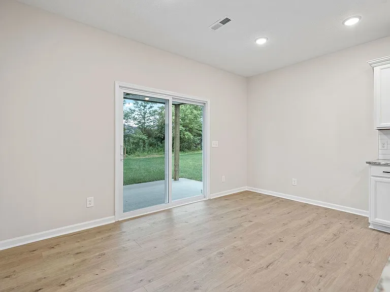 217 Wesson Dr — Photo 15