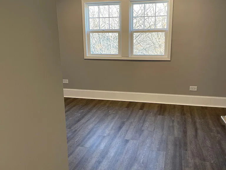 218 Phillippa St — Photo 11