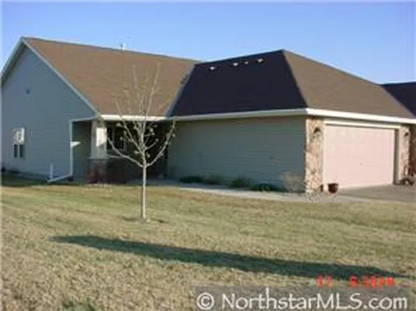 80 Crown Pointe Curv, Hudson, WI 54016