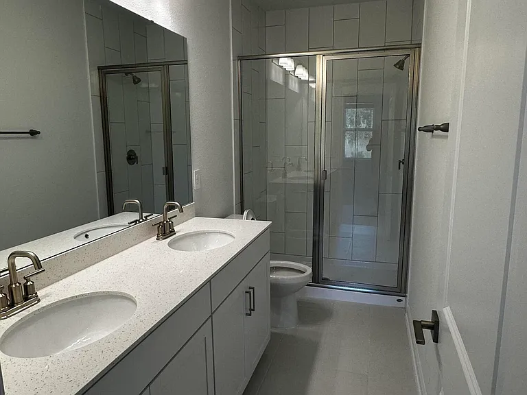 545 Brandon Lakes Dr — Photo 26