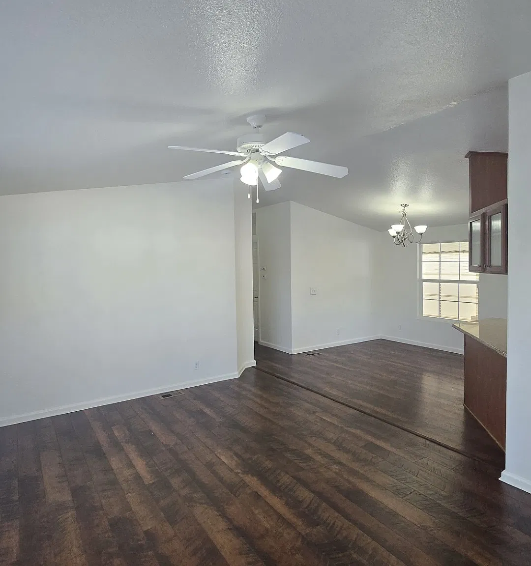 3 bed, 1296 sqft, $2,695 — Photo 4