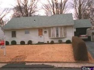 406 Austin Dr, Fairless Hills, PA 19030