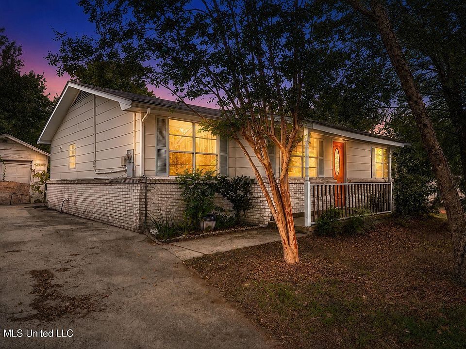 1st image of 338 Carroll Ave