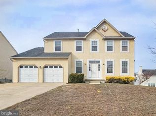 18 Parliament Rd, Sicklerville, NJ 08081