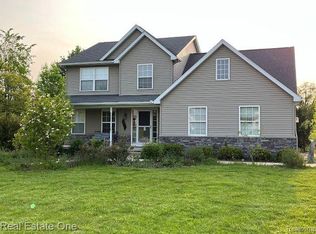 7640 Summer Breeze Trl, Howell, MI 48843